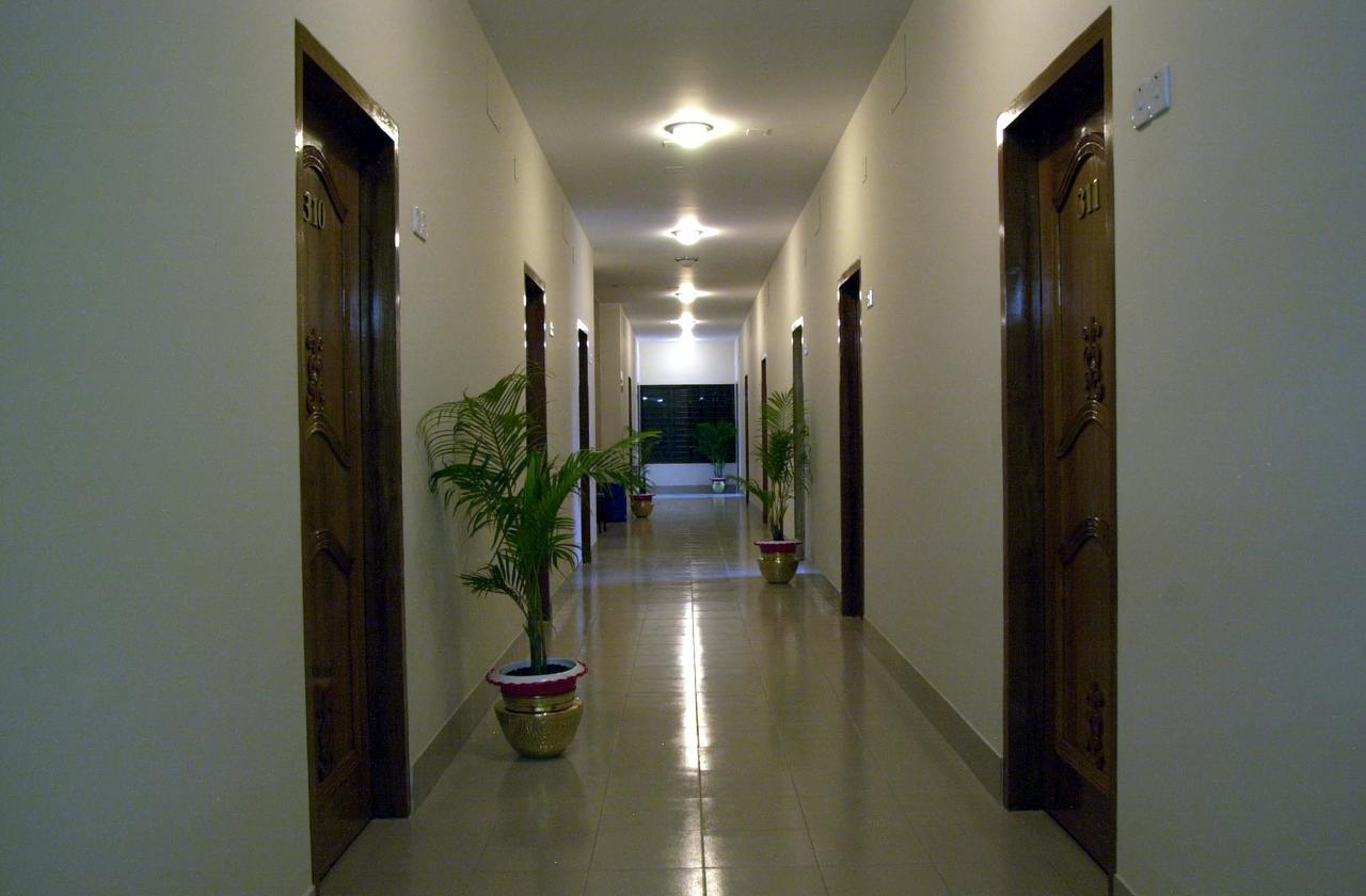 Hotel Supreme Силхет Экстерьер фото