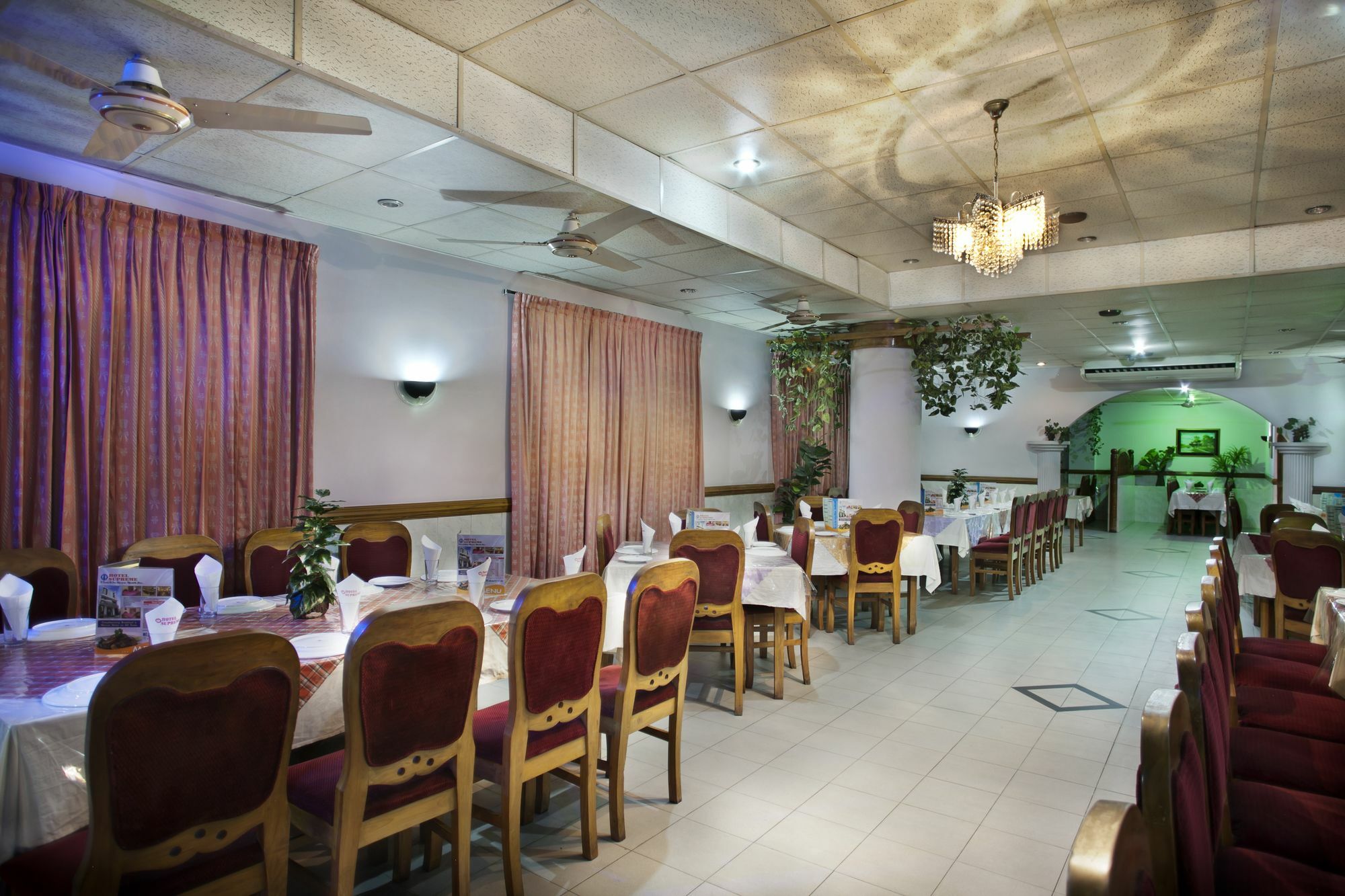 Hotel Supreme Силхет Экстерьер фото